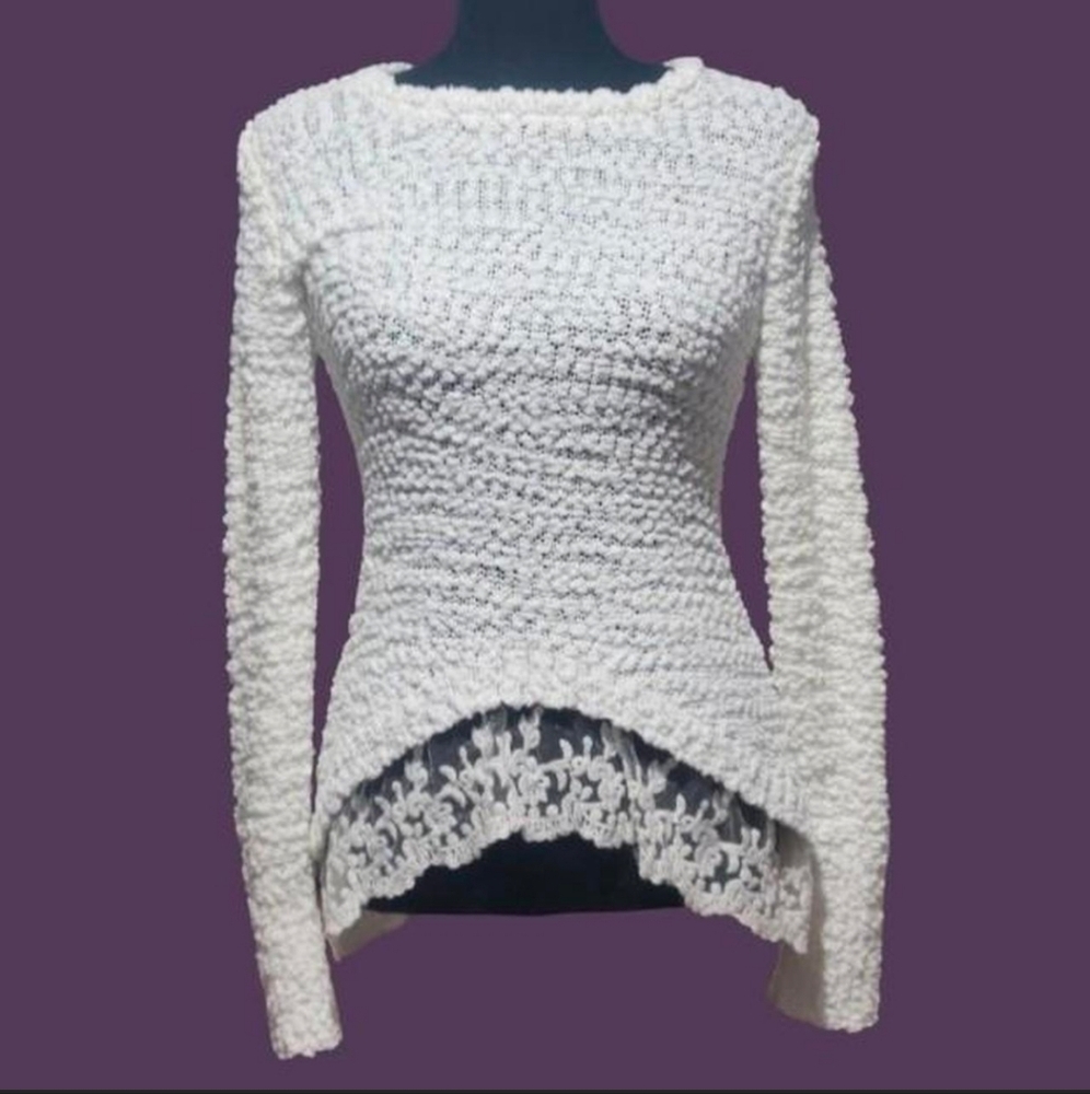 Chic White Sweater with Lace Hem Detail